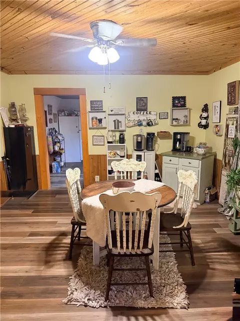 Dining - 323 3rd St, Watts, OK 74964 photo 3 of 3