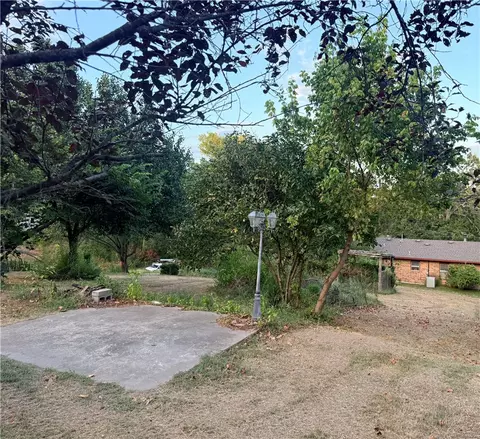 Exterior - 323 3rd St, Watts, OK 74964 photo 3 of 6