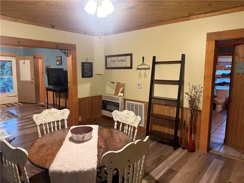 Dining - 323 3rd St, Watts, OK 74964 photo 1 of 3