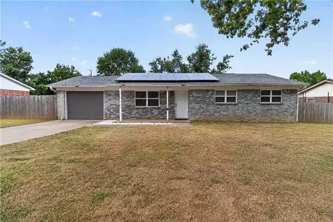 2333 Alpine Cir, Siloam Springs, AR 72761