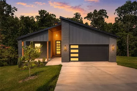 19 Dumfries Ln, Bella Vista, AR 72715