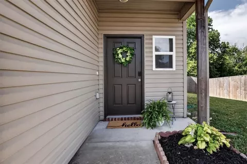146 Cooper St, Huntsville, AR 72740
