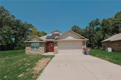804 Pittsburg Ave, Russellville, AR 72802