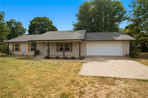 1799 W Main St, Westville, OK 74965