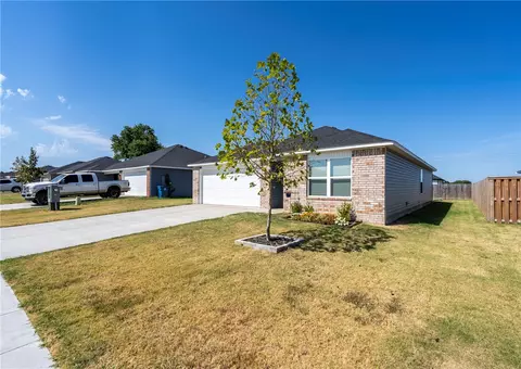1533 Ace Ave, Gentry, AR 72734
