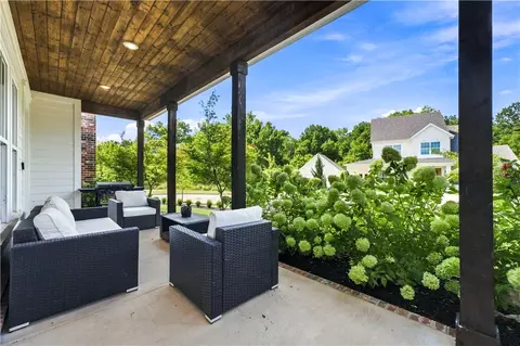 Exterior - 5402 Hackett St, Springdale, AR 72762 photo 5 of 11