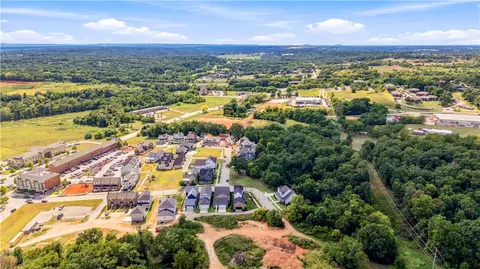 View/Area - 5402 Hackett St, Springdale, AR 72762 photo 2 of 9