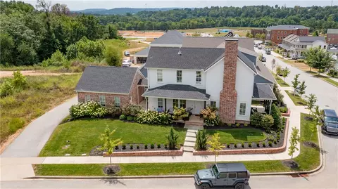 Exterior - 5402 Hackett St, Springdale, AR 72762 photo 9 of 11