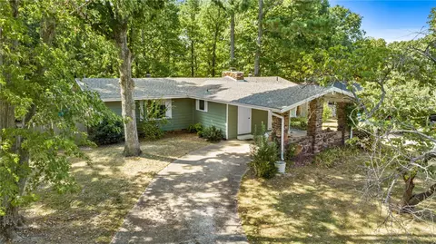 4 Garrison Ln, Bella Vista, AR 72714