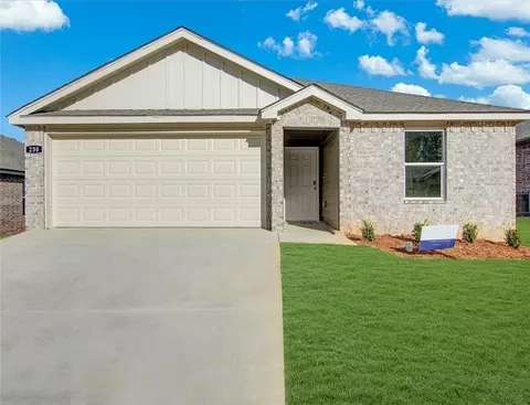 1952 Thelma St, Springdale, AR 72762