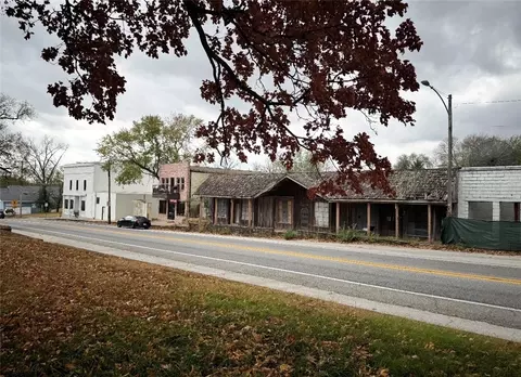 135 S Main St, Cave Springs, AR 72718