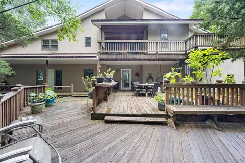 Exterior - 8214 Robin Ln, Rogers, AR 72756 photo 7 of 10