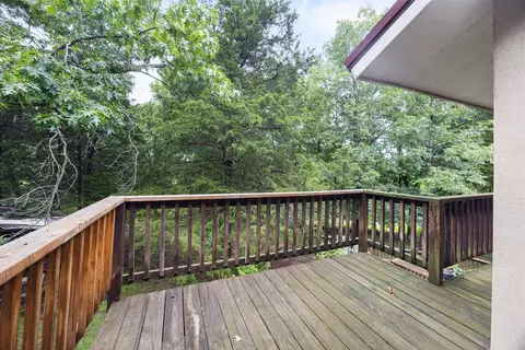 Exterior - 8214 Robin Ln, Rogers, AR 72756 photo 4 of 10