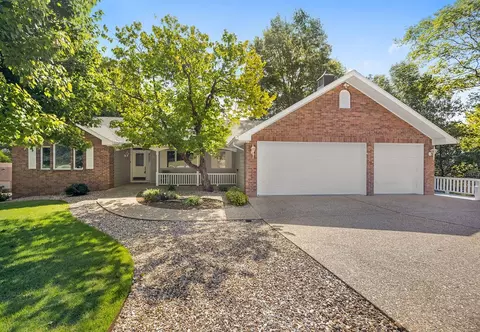 1 Kelaen Cir, Bella Vista, AR 72715
