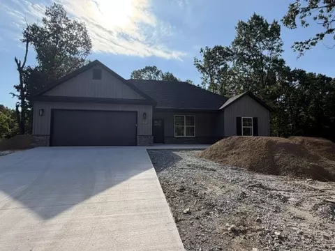 1 Croxton Ln, Pea Ridge, AR 72751