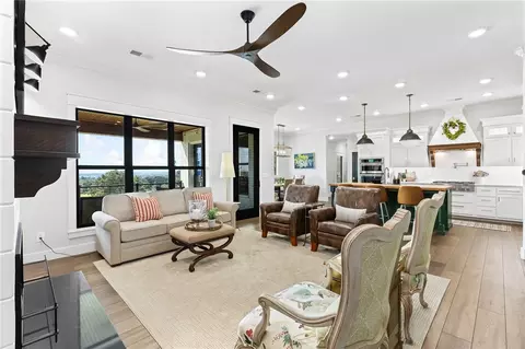 Living - 3019 Herb Terry Rd, Harrison, AR 72601 photo 4 of 5