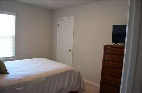 Bedroom - 10607 Pine, Fort Smith, AR 72916 photo 7 of 10
