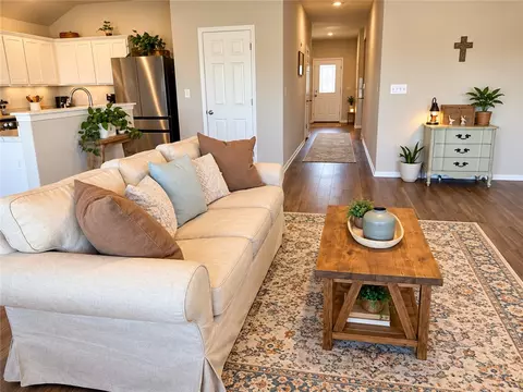 Entry Way - 10607 Pine, Fort Smith, AR 72916 photo 3 of 4