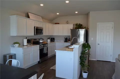 Kitchen - 10607 Pine, Fort Smith, AR 72916 photo 2 of 5