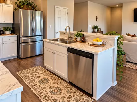 Kitchen - 10607 Pine, Fort Smith, AR 72916 photo 3 of 5