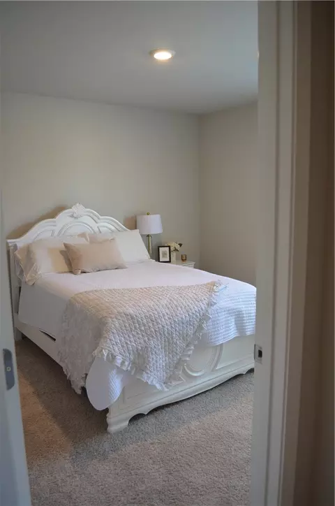 Bedroom - 10607 Pine, Fort Smith, AR 72916 photo 2 of 10