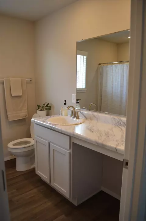 Bath - 10607 Pine, Fort Smith, AR 72916 photo 2 of 6