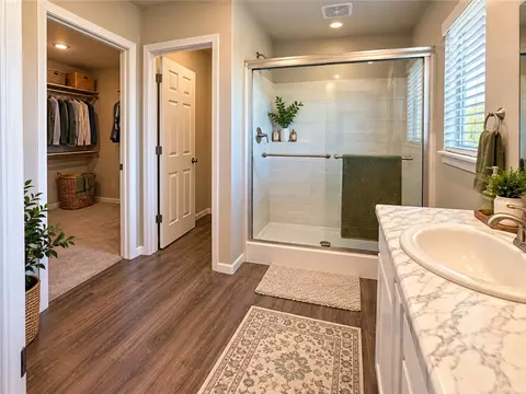 Bath - 10607 Pine, Fort Smith, AR 72916 photo 3 of 6