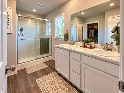 Bath - 10607 Pine, Fort Smith, AR 72916 photo 5 of 6