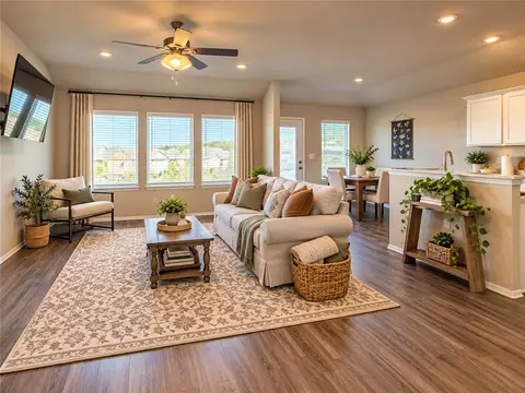 Living - 10607 Pine, Fort Smith, AR 72916 photo 5 of 7