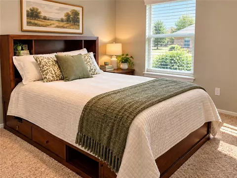 Bedroom - 10607 Pine, Fort Smith, AR 72916 photo 5 of 10