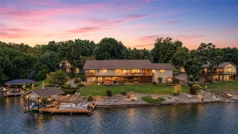 10 Lois Ln, Bella Vista, AR 72715