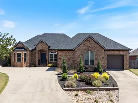 5807 S 66th St, Cave Springs, AR 72718