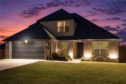 804 W Shane Ct, Siloam Springs, AR 72761