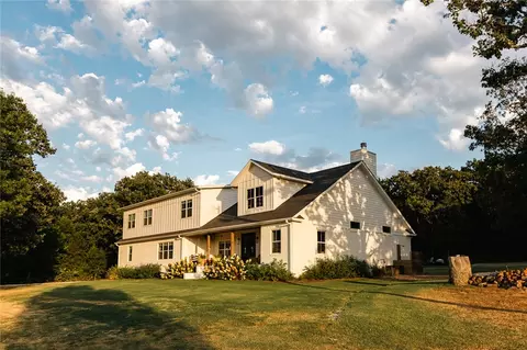 17215 E Wyman Rd, Fayetteville, AR 72701
