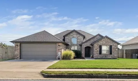 807 Sand St, Cave Springs, AR 72718