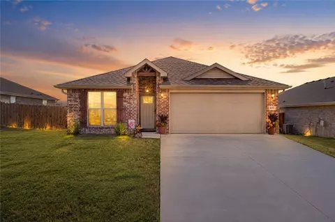 6011 NW Grant St, Bentonville, AR 72713