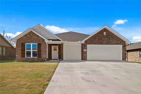 1500 E Vangston Dr, Siloam Springs, AR 72761