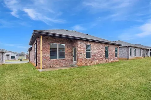 Exterior - 2071 Periwinkle Pl, Centerton, AR 72719 photo 4 of 5