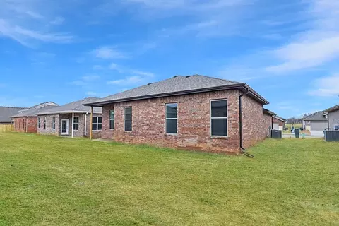 Exterior - 2071 Periwinkle Pl, Centerton, AR 72719 photo 5 of 5