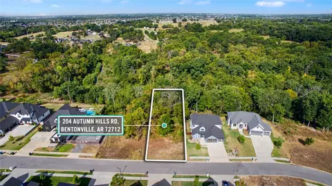 204 SW Autumn Hills Rd, Bentonville, AR 72712