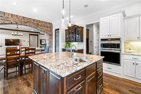 Kitchen - 3171 Laurel Cir, Centerton, AR 72719 photo 5 of 5
