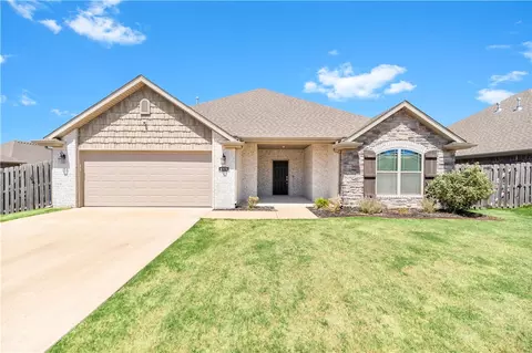 4370 W Anthem Dr, Fayetteville, AR 72704