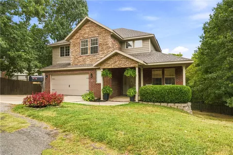 1 Bembridge Ln, Bella Vista, AR 72715