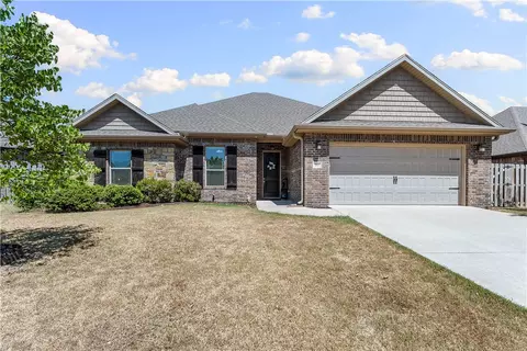 Exterior - 201 Cisterna Dr, Centerton, AR 72719 photo 4 of 7