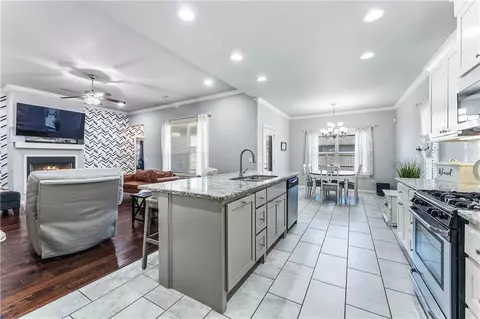 Kitchen - 201 Cisterna Dr, Centerton, AR 72719 photo 6 of 6