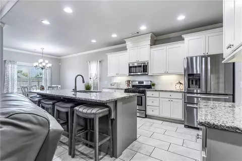 Kitchen - 201 Cisterna Dr, Centerton, AR 72719 photo 1 of 6