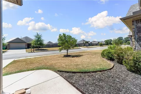 Exterior - 201 Cisterna Dr, Centerton, AR 72719 photo 2 of 7