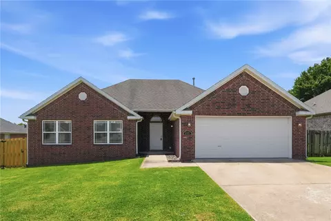 5337 Monica Marie Ave, Springdale, AR 72762
