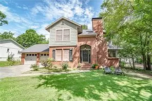 3164 Katherine Ave, Fayetteville, AR 72703