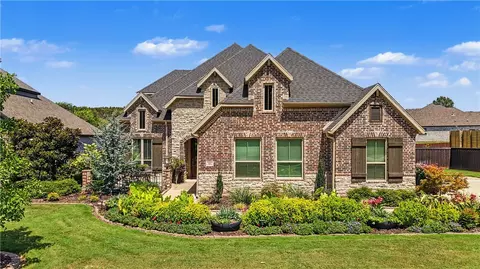 502 Birkshire Rd, Cave Springs, AR 72718